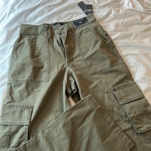 Hollister Ultra Rise Baggy Pants - Size 10R